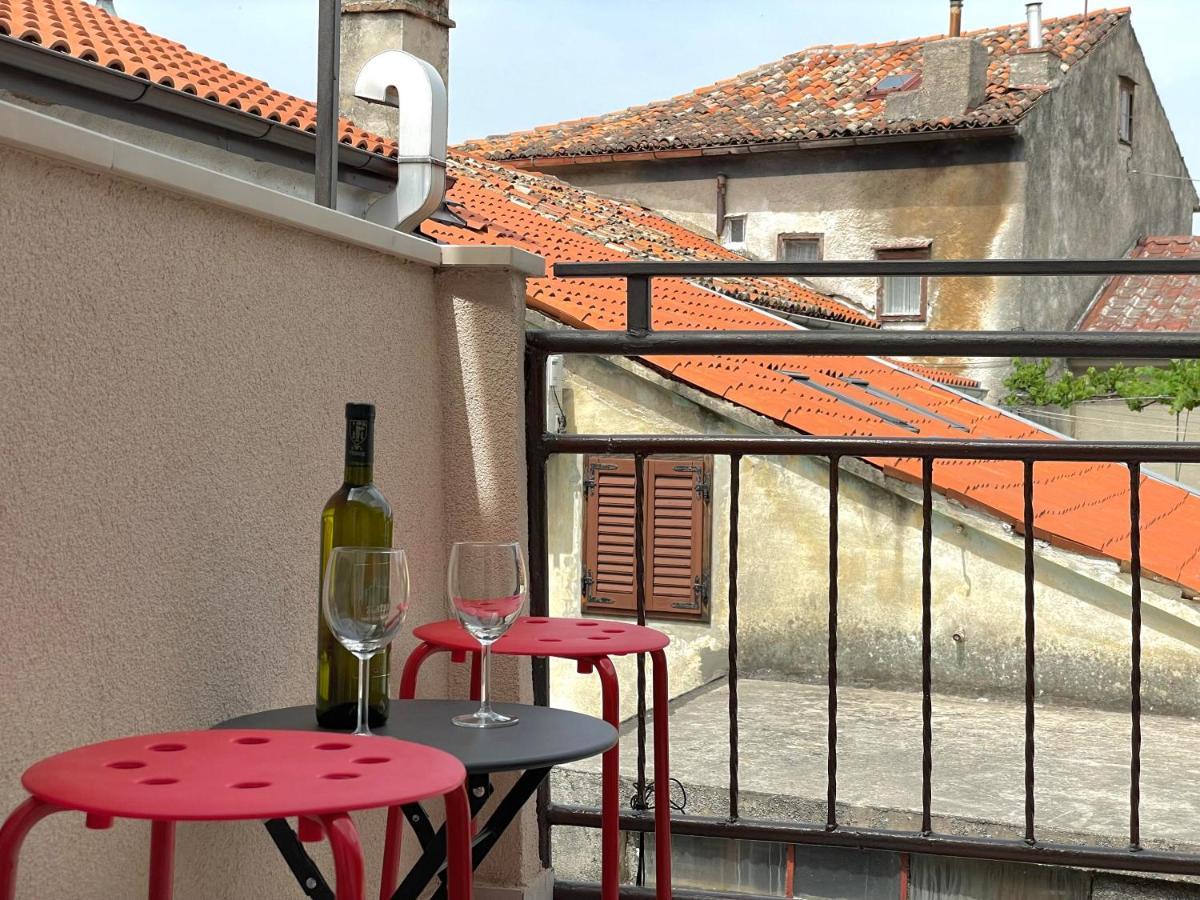 Modern Apartment In The Old Part Of Town Fiume Kültér fotó